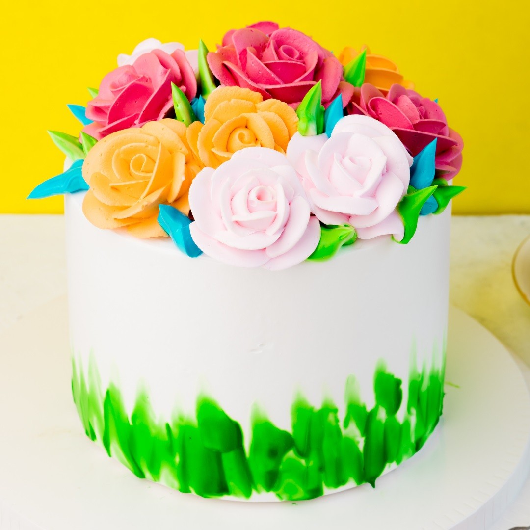 Delicious Pineapple Cream Cake – almas flowers and Events