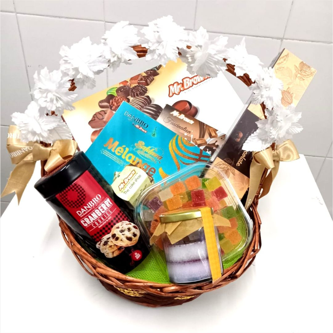 Midiron Luxury Handmade Chocolate Basket Gift Hamper For Diwali | Diwali  Gift Combo for Festivals |