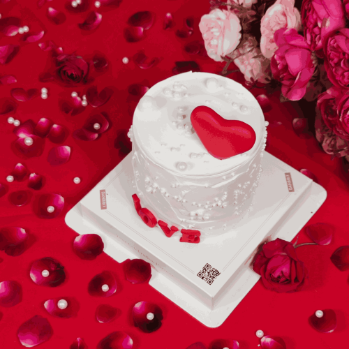 Red Velvet Love Mini Cake (Eggless) (250g)