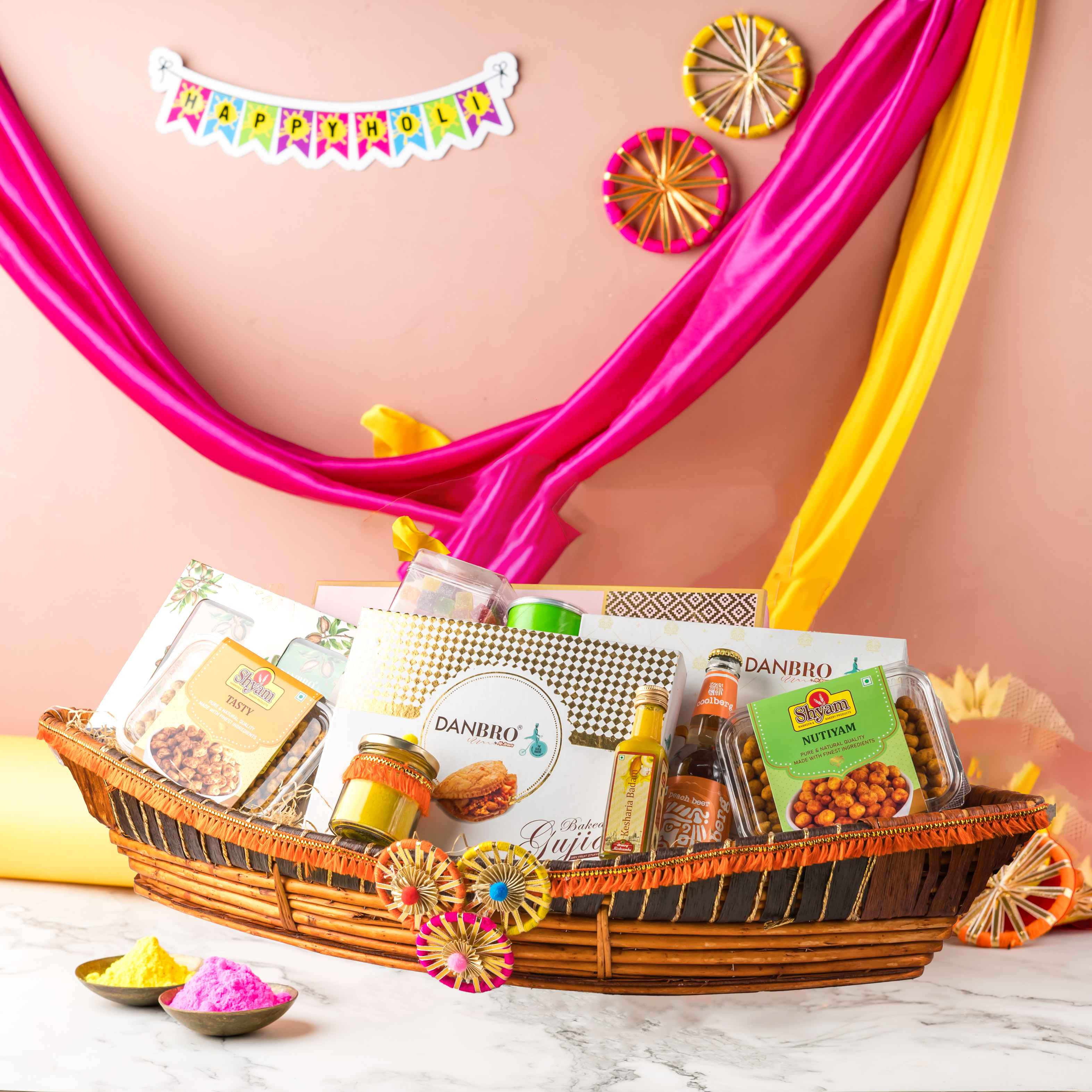 Between Boxes - Our Rang Barse Holi Hamper boasts a... | Facebook