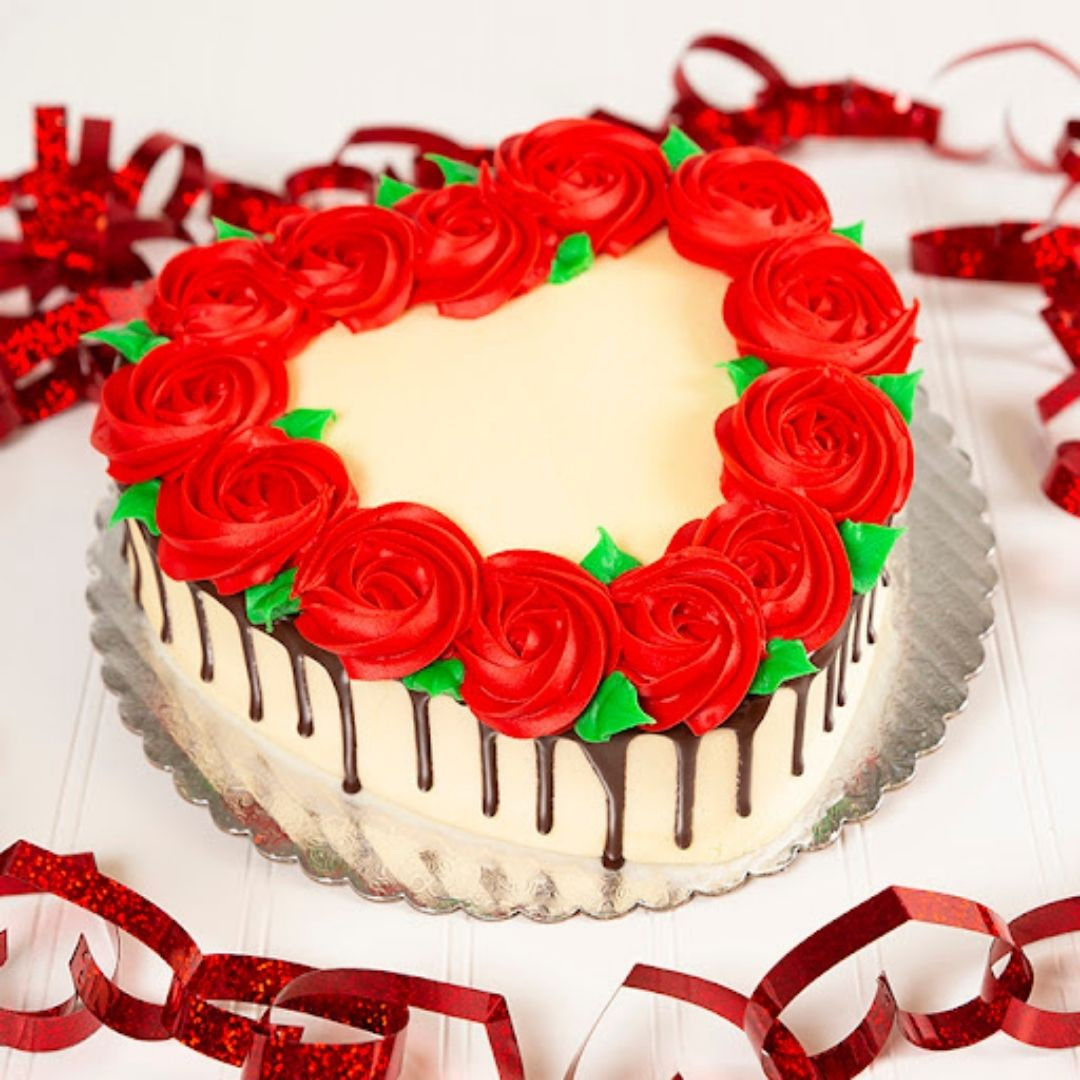 Heart shaped | Heart cake design, Heart shape cake design, Flower cake  design