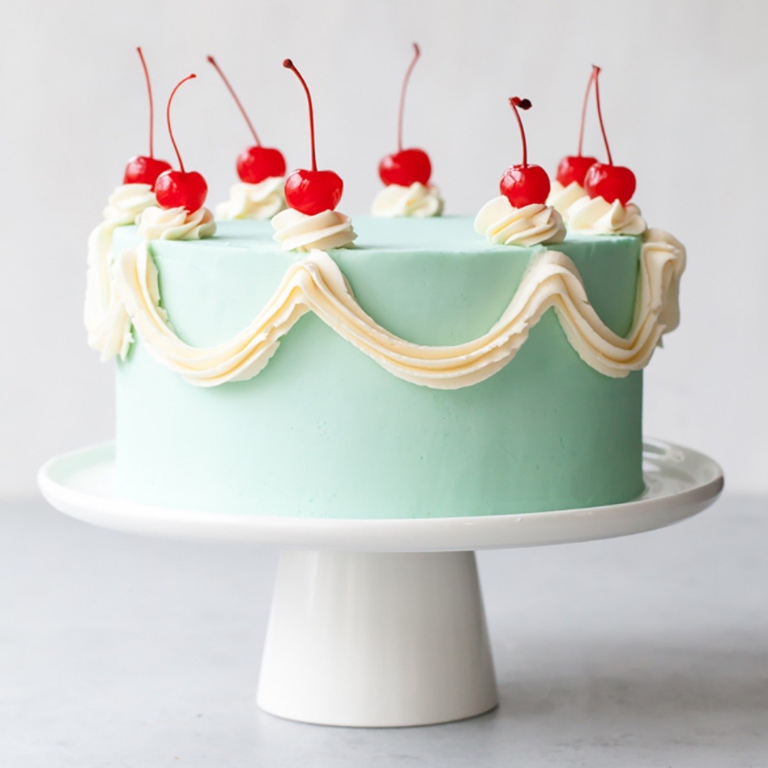 Order Strawberry Cake 1 Kg Online | IndiaCakes