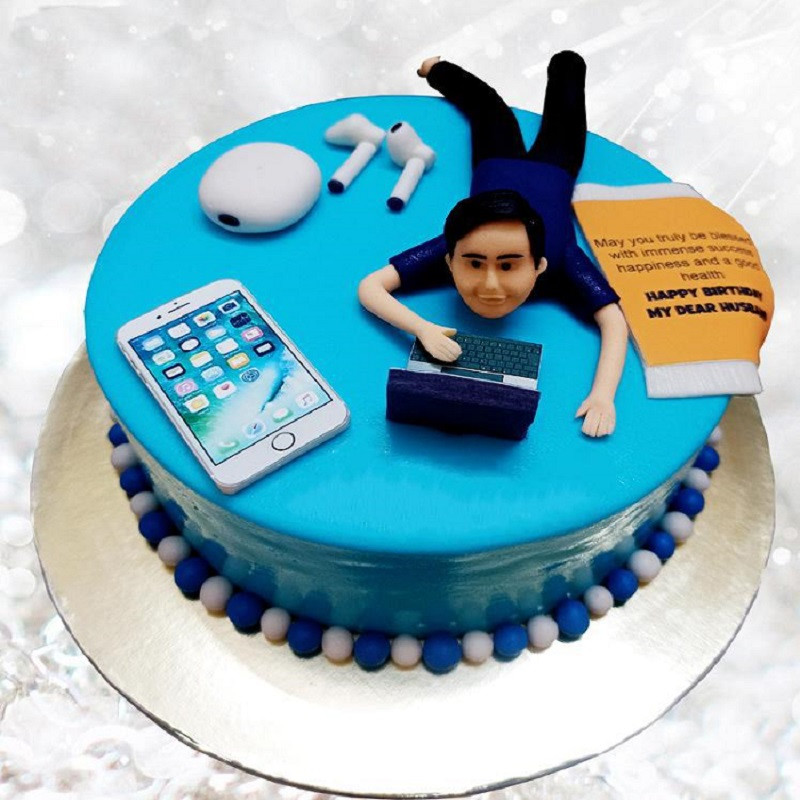 Cakes n more - Birthday cake to a phone lover 😍😍 Mango... | Facebook