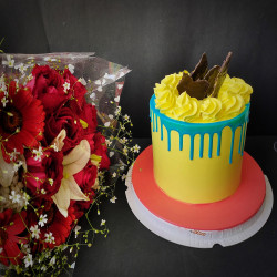 Pineapple Cake with  Flower Bouquet
