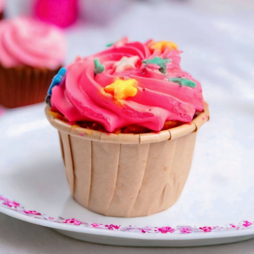 Strawberry Cup Cake (Egg)