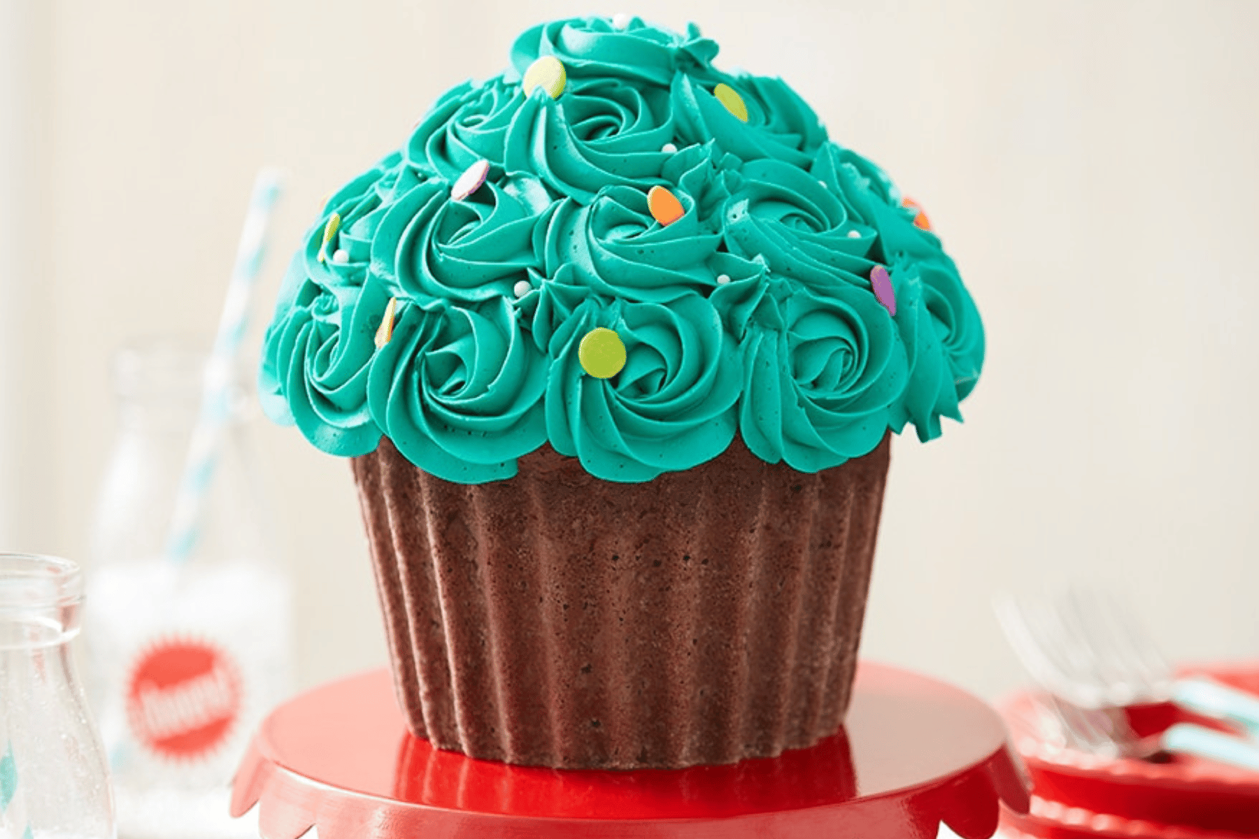 Cakes or Cupcakes: Which One is Perfect for Your Occasion? - Carys Cakes