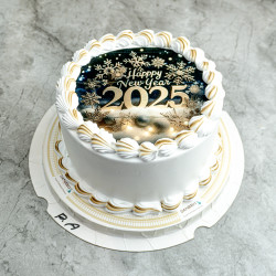 New Year Trendy Chocolate Cake (500g)