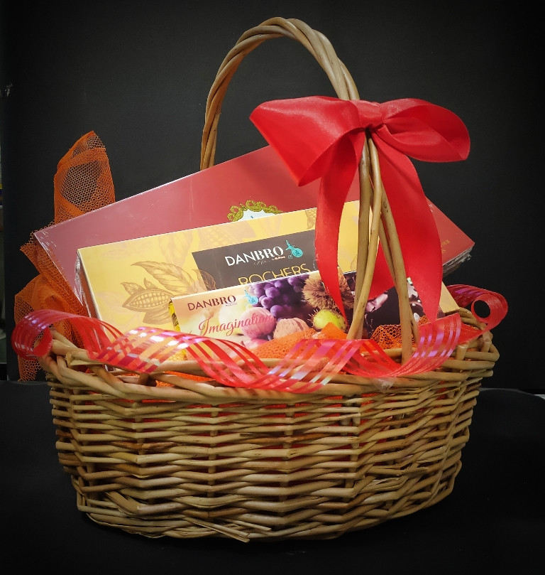 Valentine Special Hamper